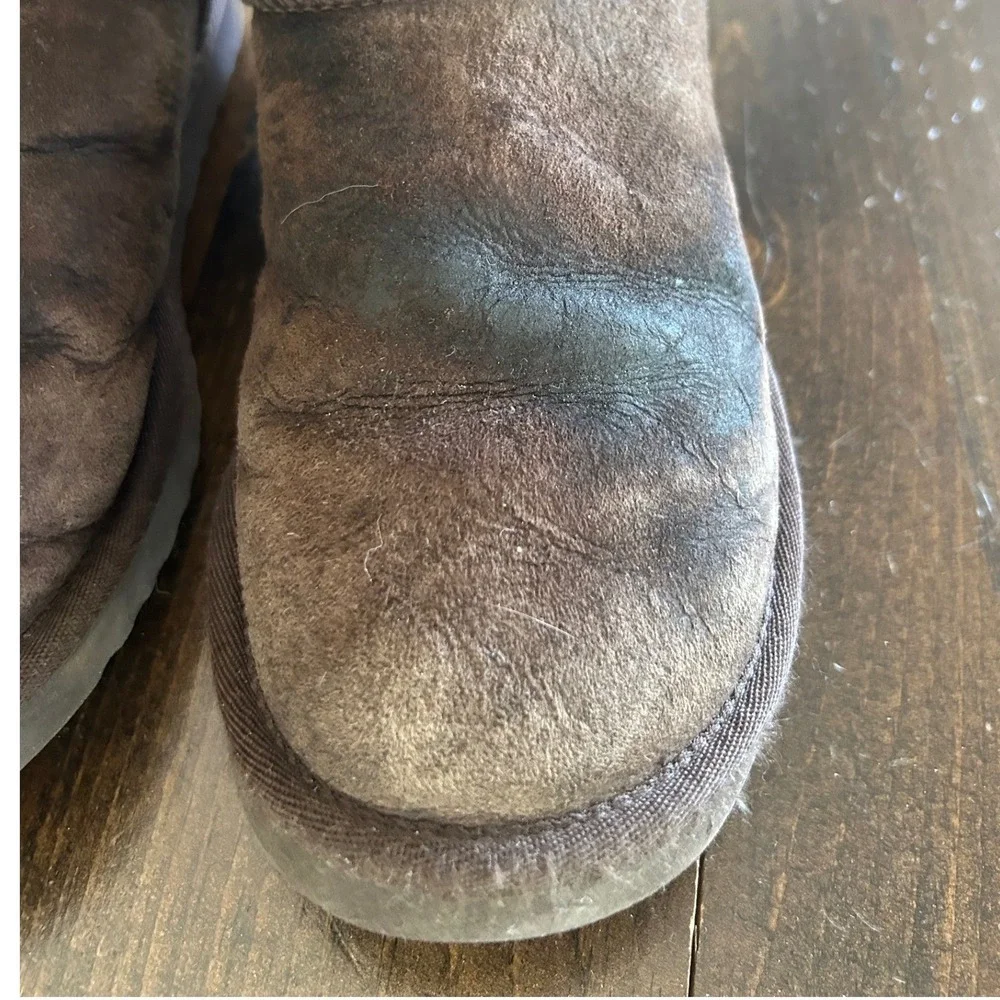 UGG Classic Short Boots W8 Brown Suede Sheepskin Lined Mid Calf Coz Warm Fall‎